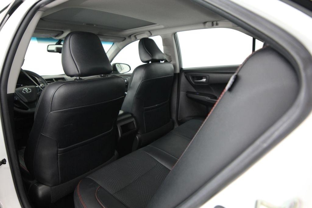 Toyota Camry XLE Auto (Natl) 2017