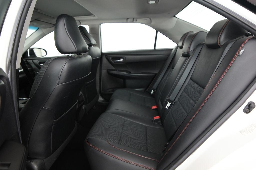 Toyota Camry XLE Auto (Natl) 2017