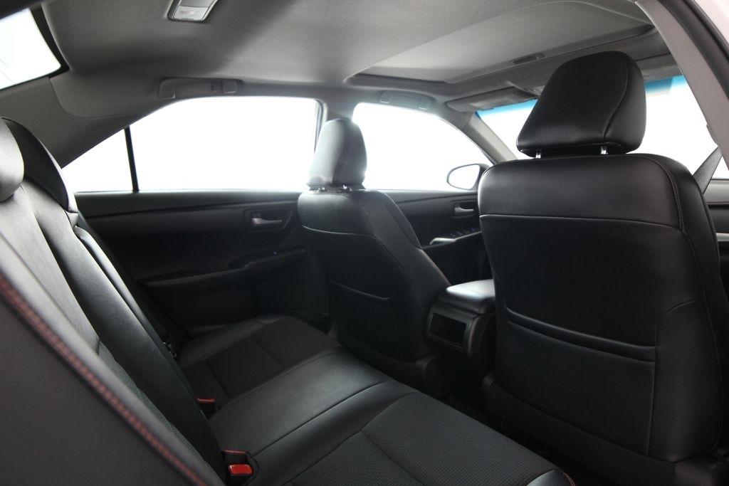 Toyota Camry XLE Auto (Natl) 2017