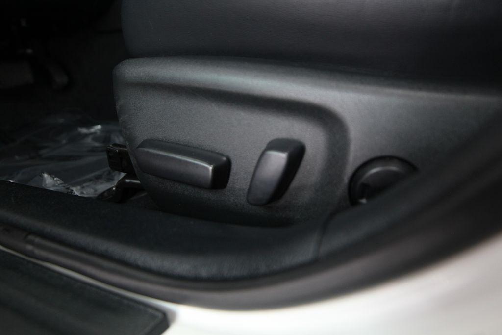 Toyota Camry XLE Auto (Natl) 2017