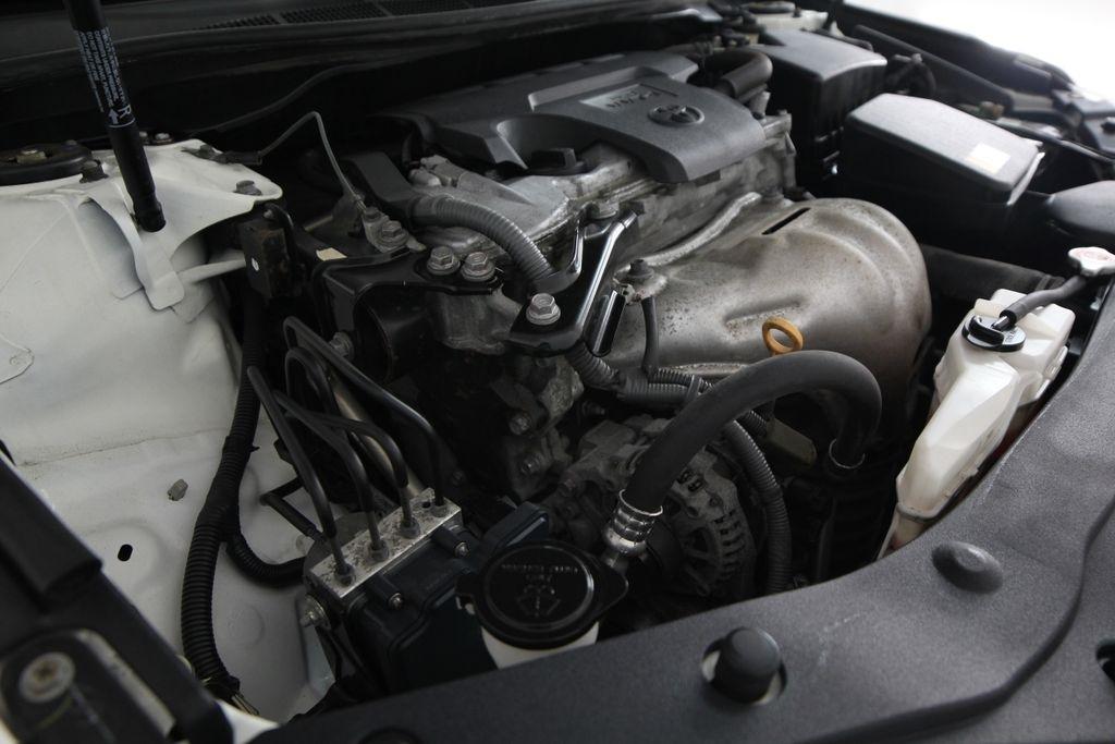 Toyota Camry XLE Auto (Natl) 2017