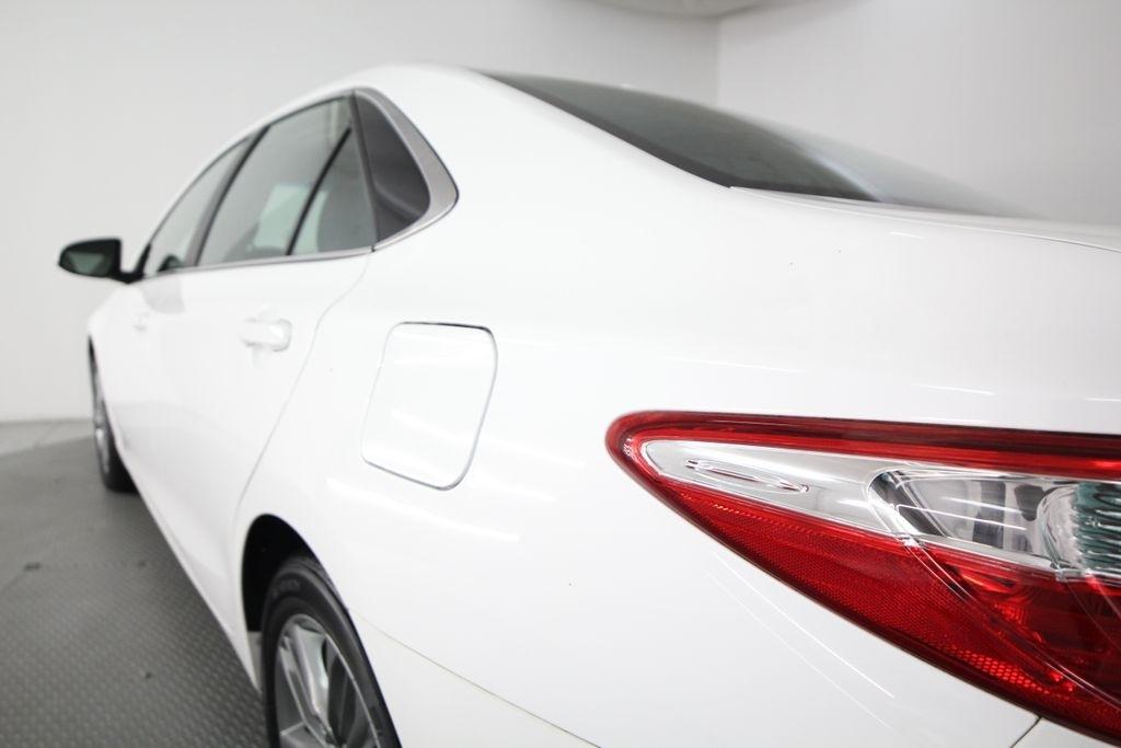 Toyota Camry XLE Auto (Natl) 2017