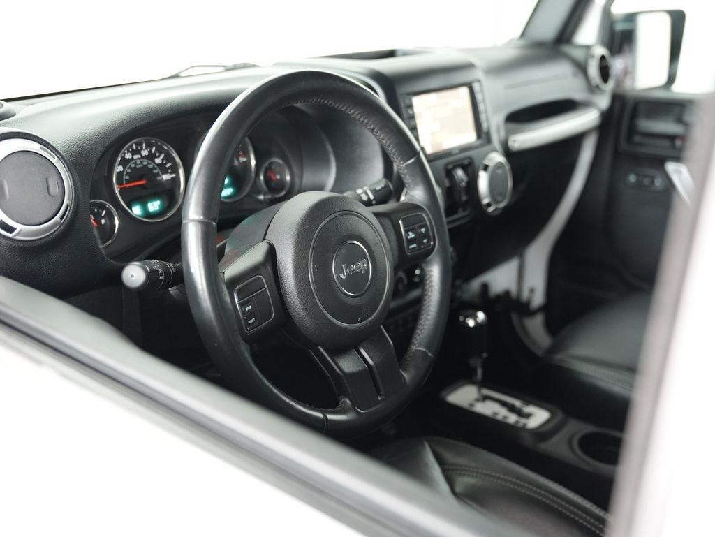 Jeep Wrangler Unlimited 4WD 4dr Sahara 2016