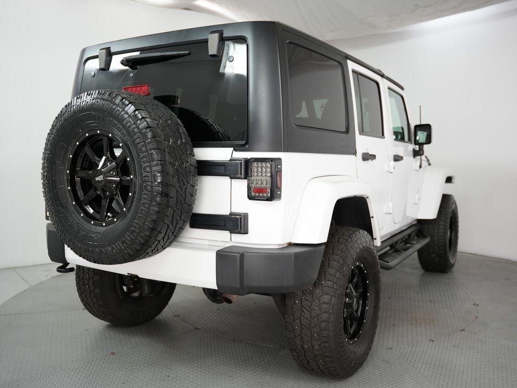 Jeep Wrangler Unlimited 4WD 4dr Sahara 2016
