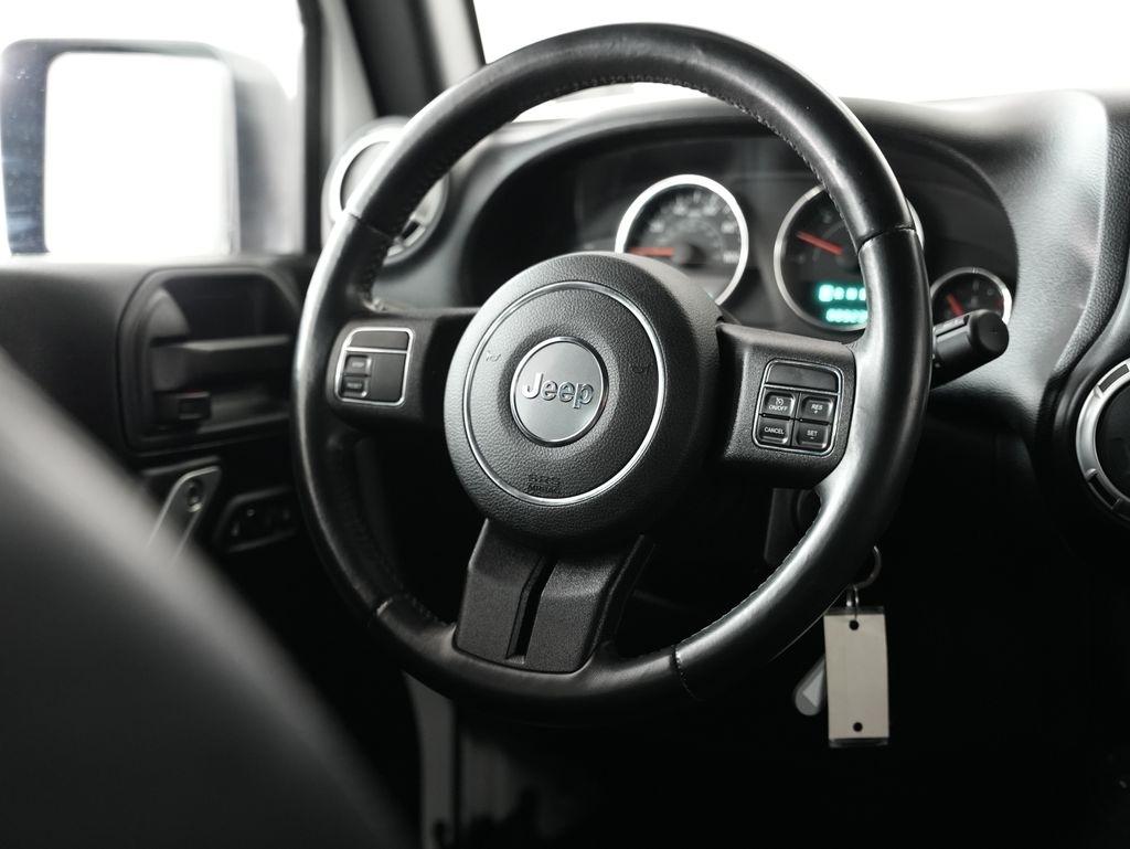 Jeep Wrangler Unlimited 4WD 4dr Sahara 2016