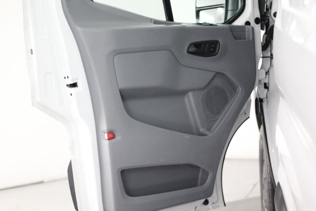 Ford Transit Van T-350 148" Med Rf 9500 GVWR Sliding RH Dr 2018