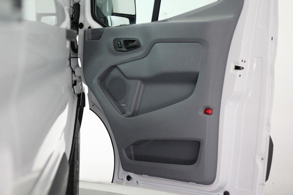 Ford Transit Van T-350 148" Med Rf 9500 GVWR Sliding RH Dr 2018