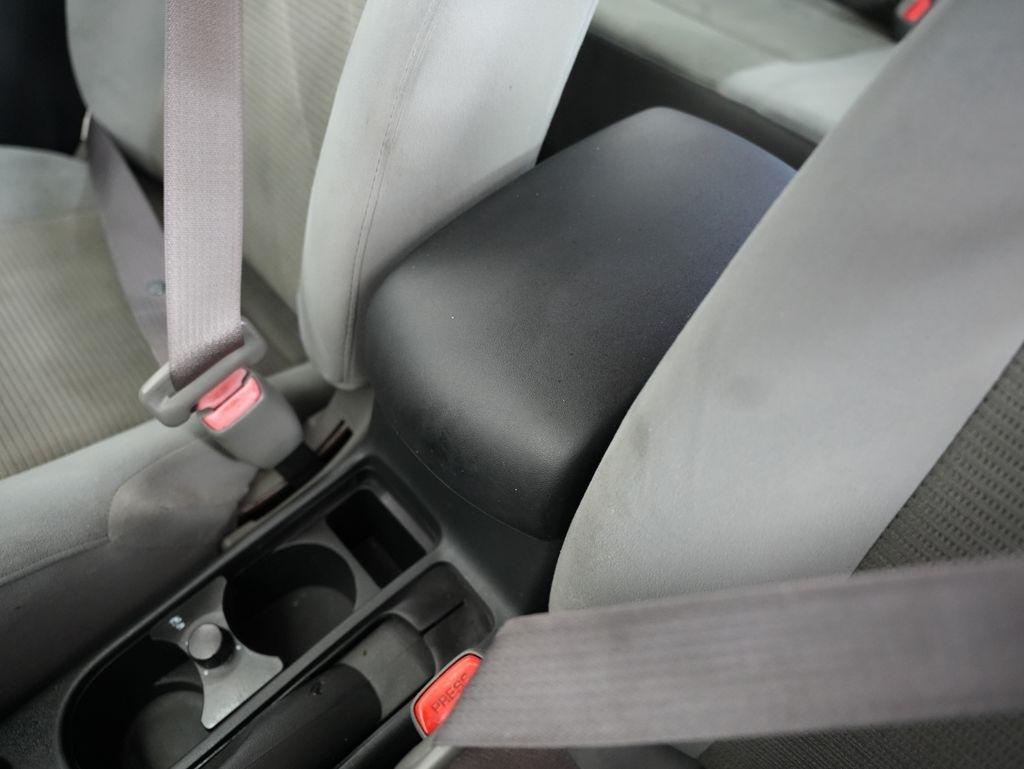 Nissan Sentra 4dr Sdn I4 CVT 2.0 SR 2011