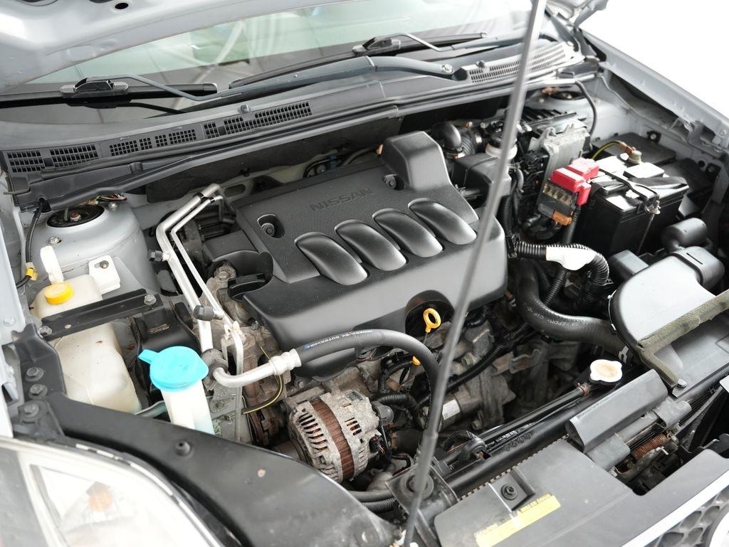 Nissan Sentra 4dr Sdn I4 CVT 2.0 SR 2011