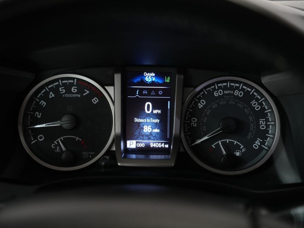 Toyota Tacoma 2WD TRD Sport Double Cab 6' Bed V6 AT (Natl) 2022