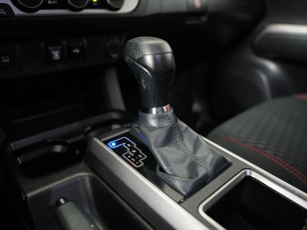 Toyota Tacoma 2WD TRD Sport Double Cab 6' Bed V6 AT (Natl) 2022