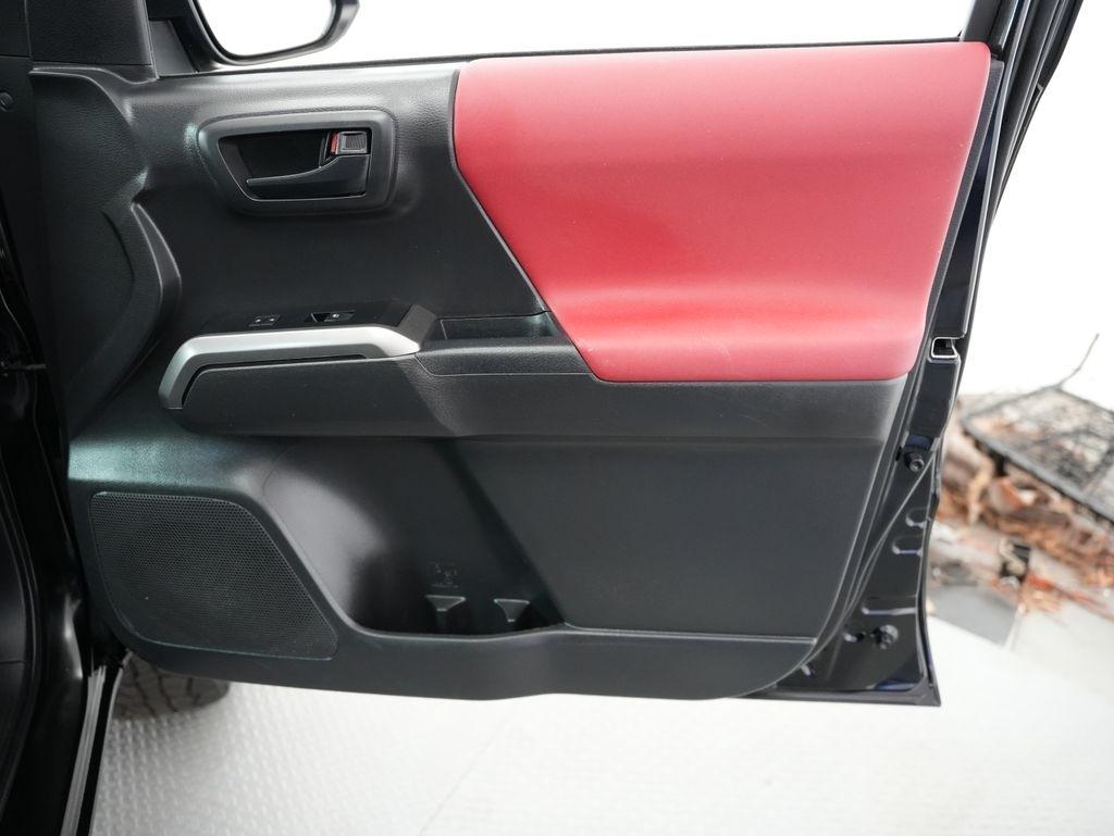 Toyota Tacoma 2WD TRD Sport Double Cab 6' Bed V6 AT (Natl) 2022