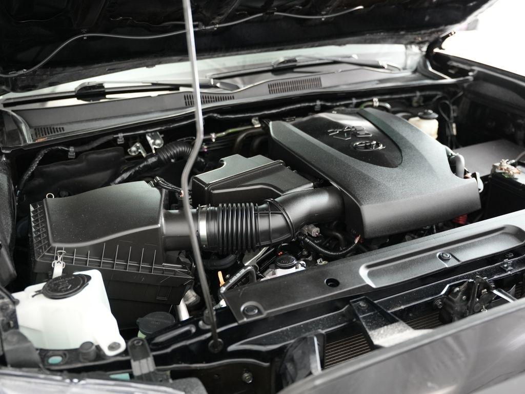 Toyota Tacoma 2WD TRD Sport Double Cab 6' Bed V6 AT (Natl) 2022