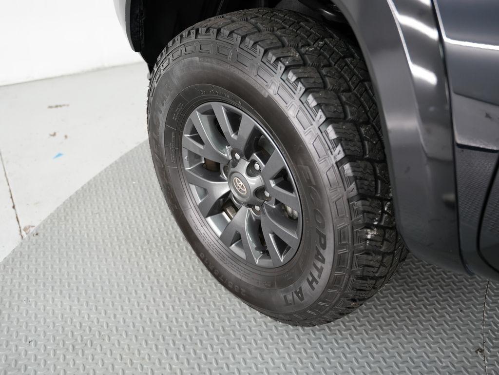 Toyota Tacoma 2WD TRD Sport Double Cab 6' Bed V6 AT (Natl) 2022