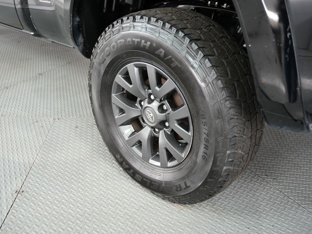 Toyota Tacoma 2WD TRD Sport Double Cab 6' Bed V6 AT (Natl) 2022
