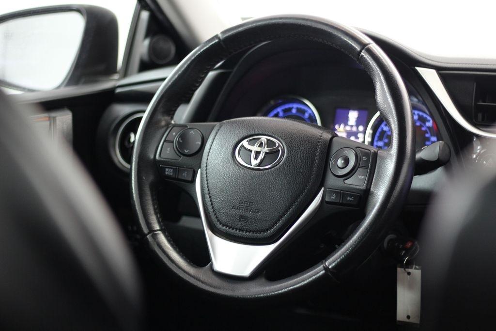 Toyota Corolla XLE CVT (Natl) 2019