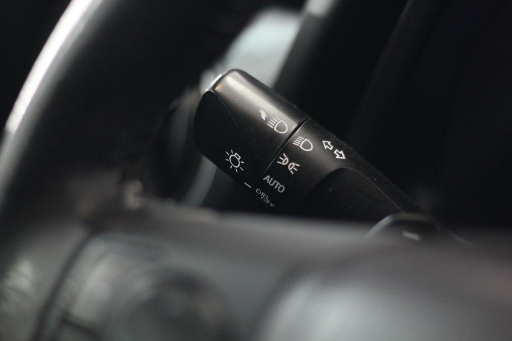 Toyota Corolla XLE CVT (Natl) 2019