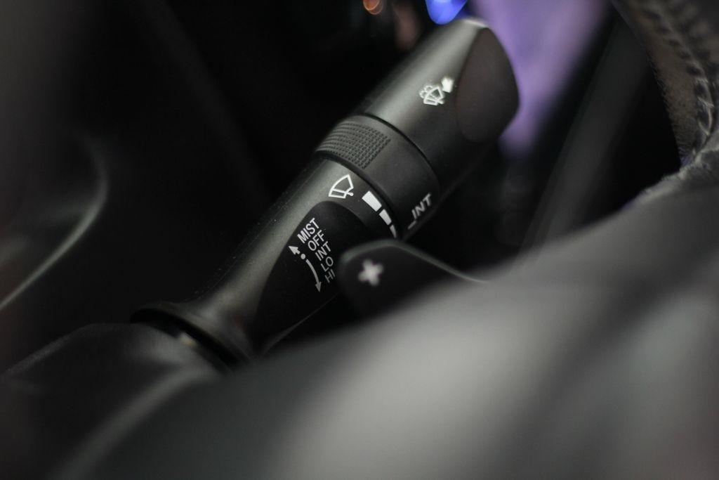 Toyota Corolla XLE CVT (Natl) 2019