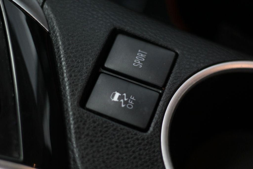 Toyota Corolla XLE CVT (Natl) 2019