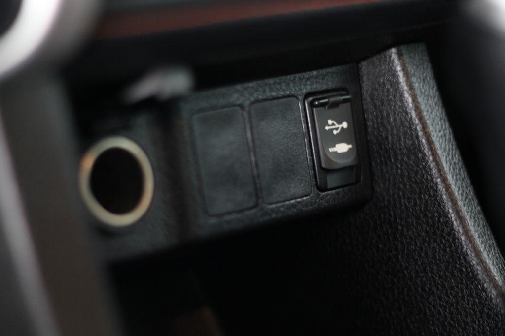 Toyota Corolla XLE CVT (Natl) 2019