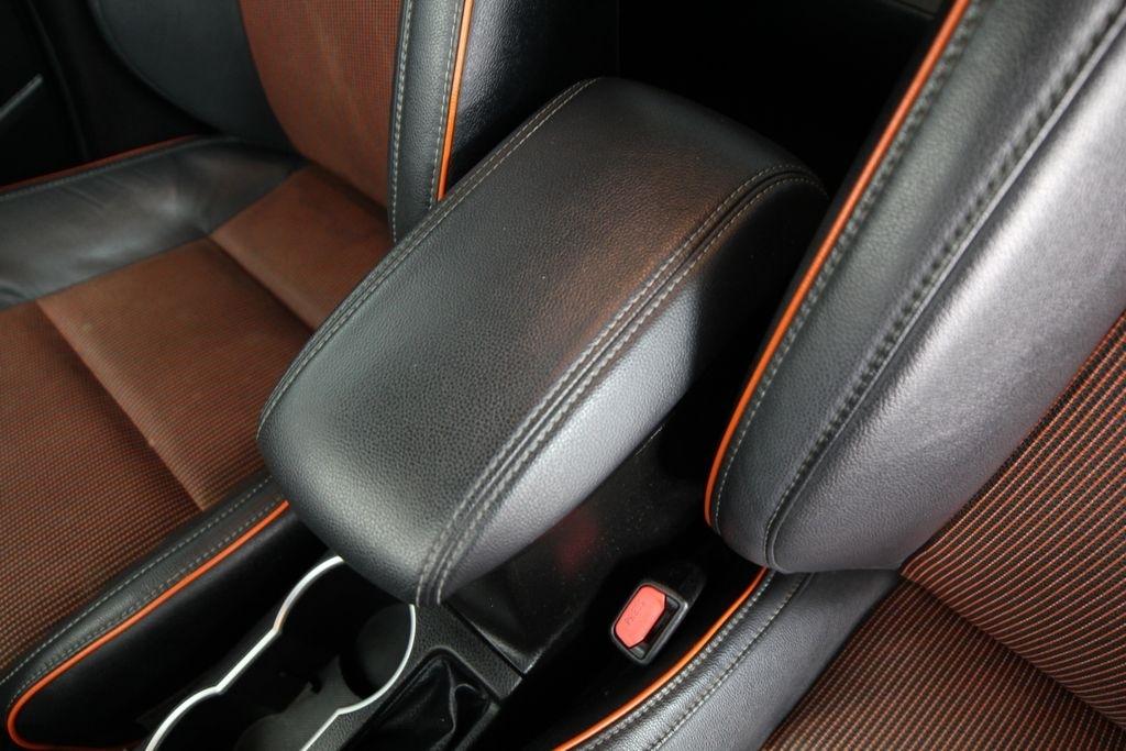 Toyota Corolla XLE CVT (Natl) 2019