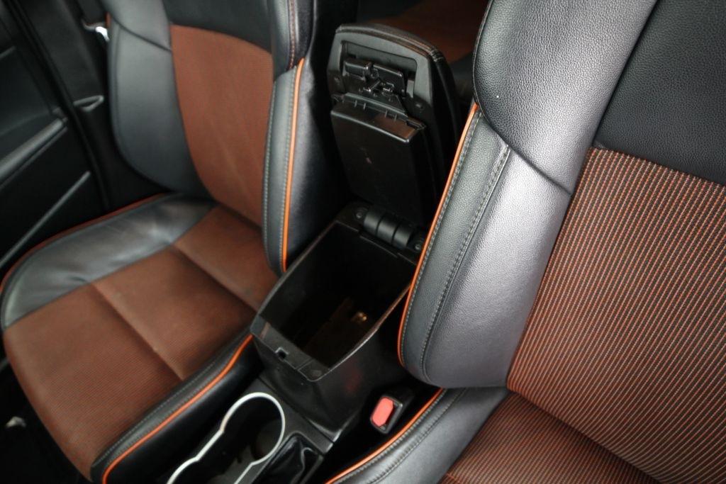 Toyota Corolla XLE CVT (Natl) 2019