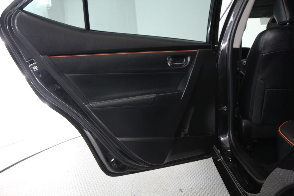 Toyota Corolla XLE CVT (Natl) 2019