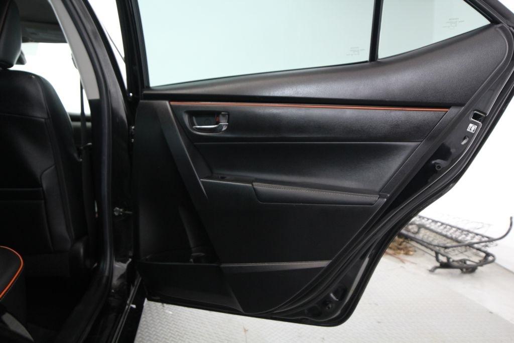 Toyota Corolla XLE CVT (Natl) 2019