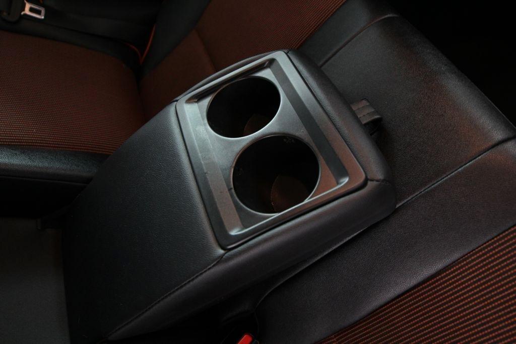 Toyota Corolla XLE CVT (Natl) 2019