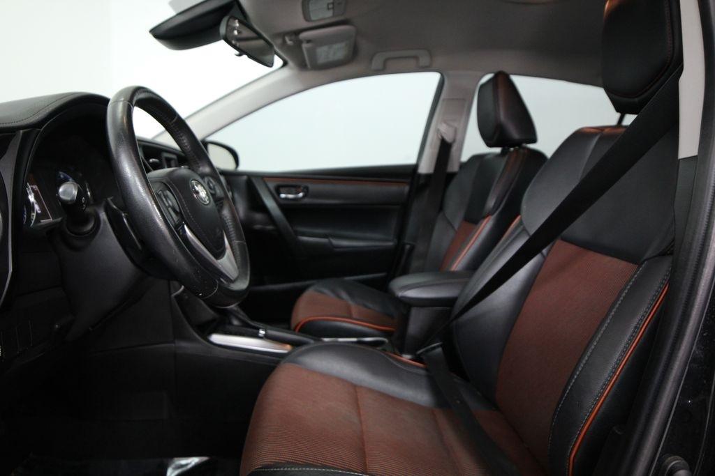 Toyota Corolla XLE CVT (Natl) 2019