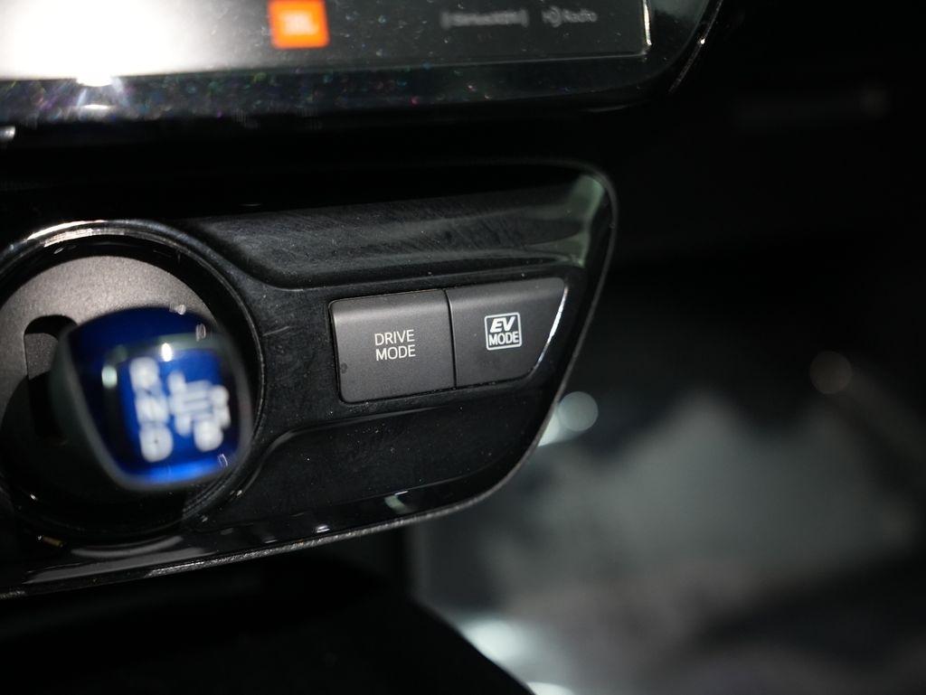 Toyota Prius Limited (Natl) 2020