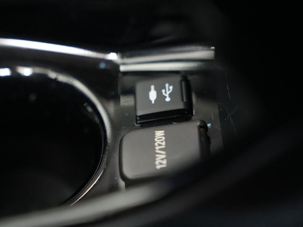 Toyota Prius Limited (Natl) 2020