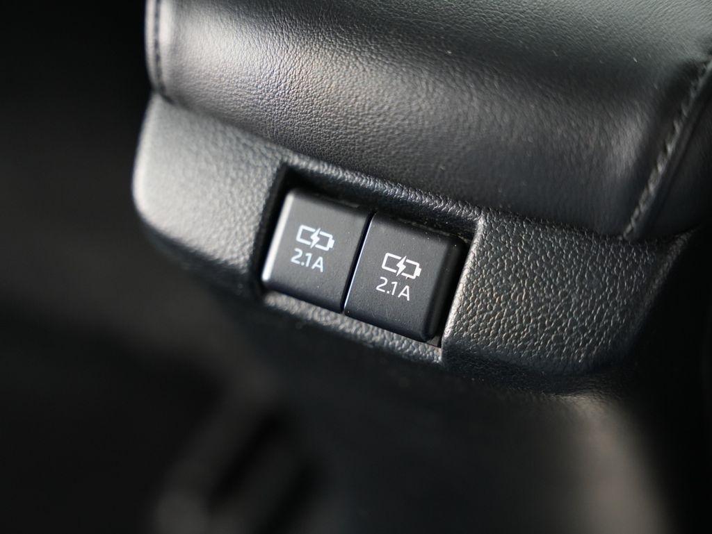 Toyota Prius Limited (Natl) 2020