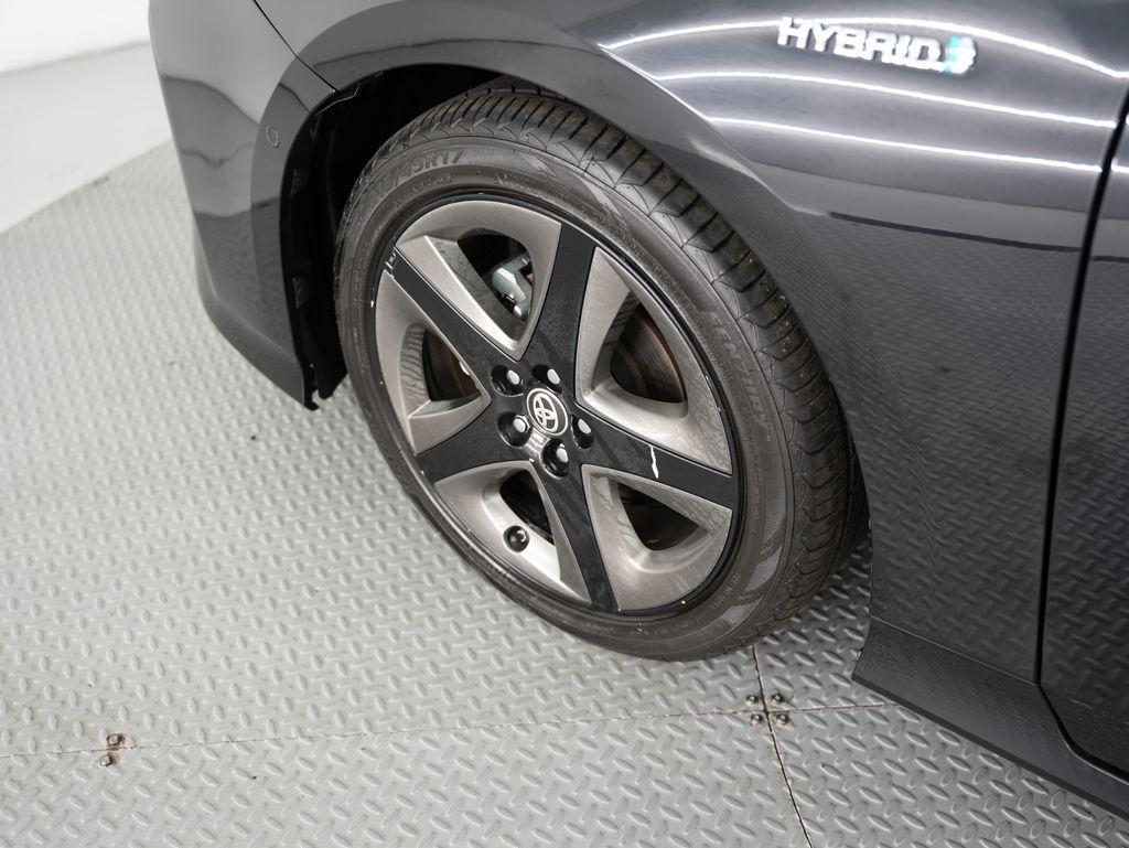 Toyota Prius Limited (Natl) 2020