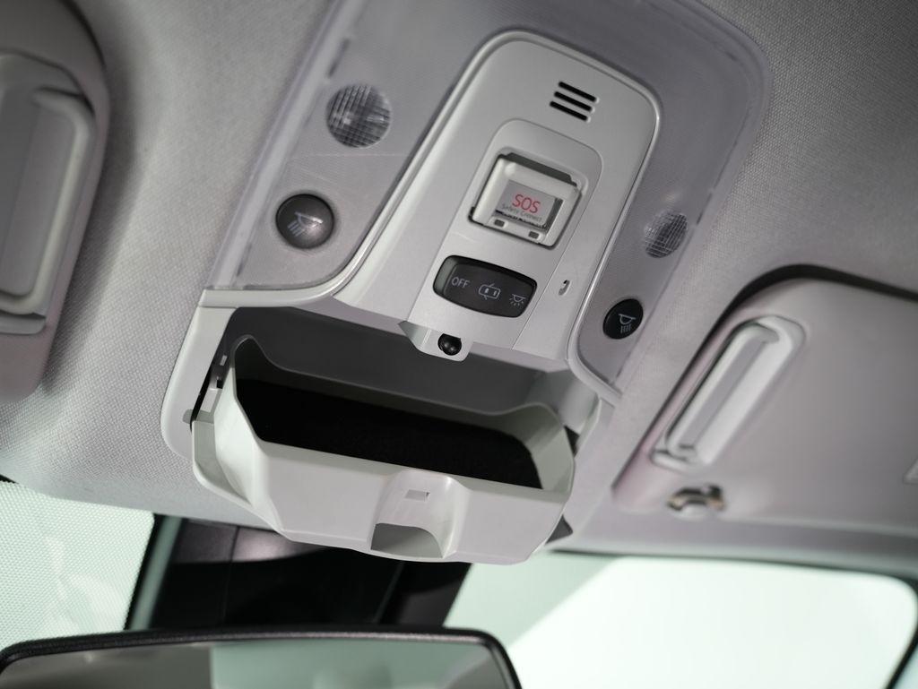 Toyota Prius Limited (Natl) 2020