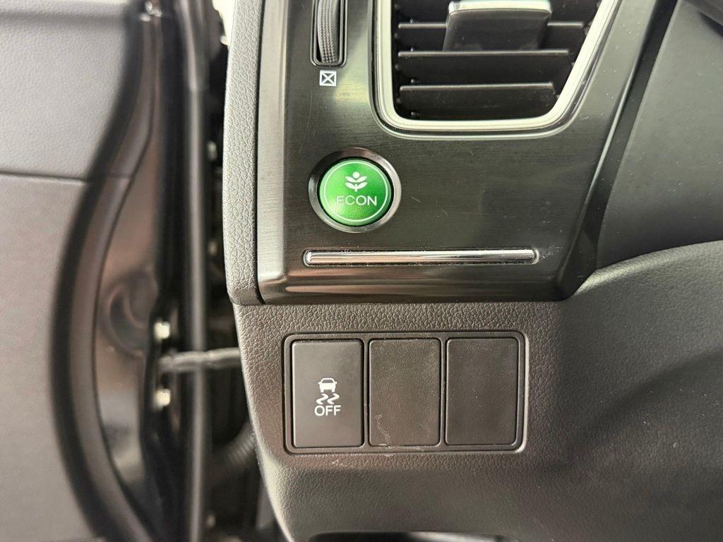 Honda Civic Sedan 4dr CVT EX 2015