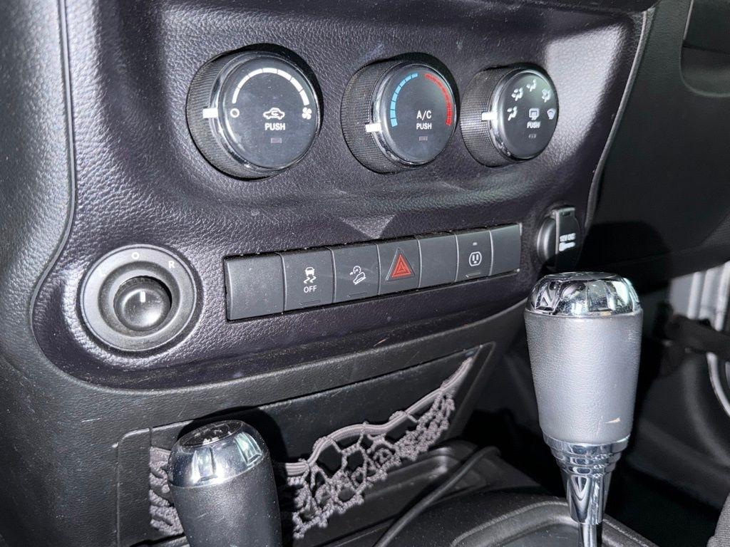 Jeep Wrangler Unlimited 4WD 4dr Rubicon 2015