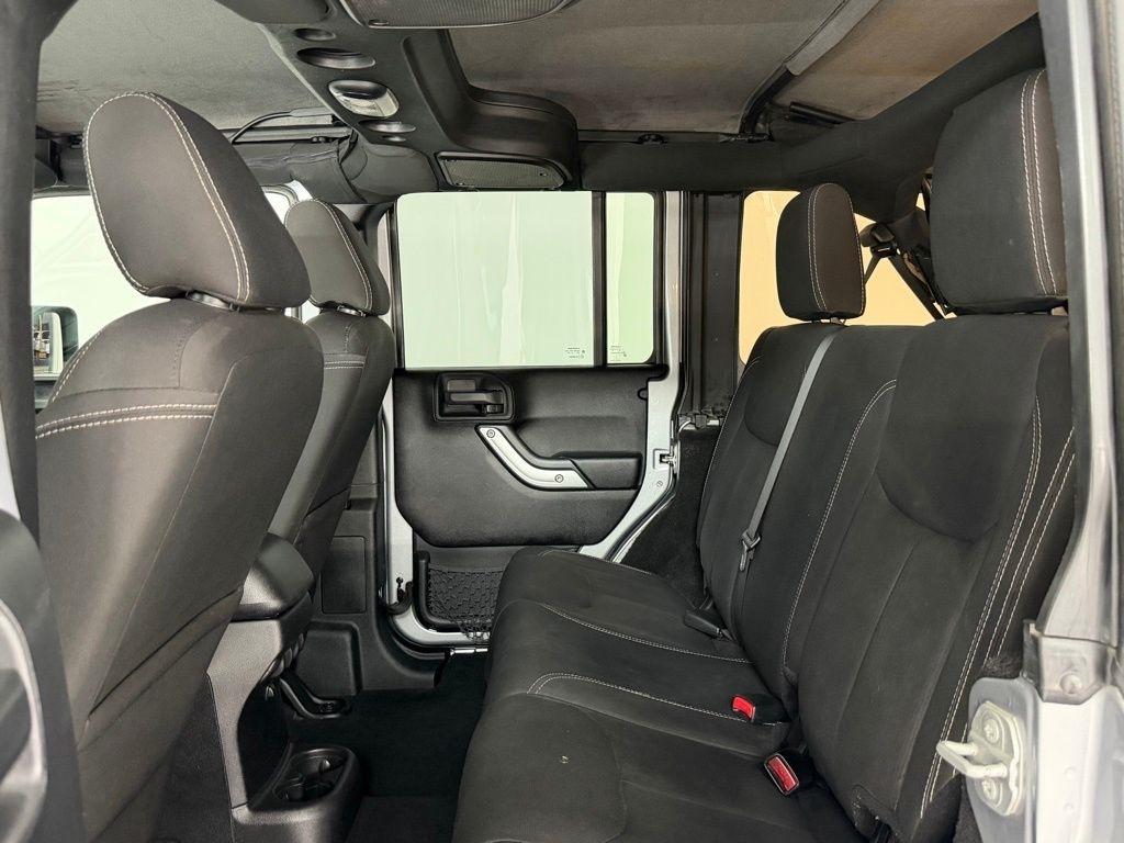 Jeep Wrangler Unlimited 4WD 4dr Rubicon 2015