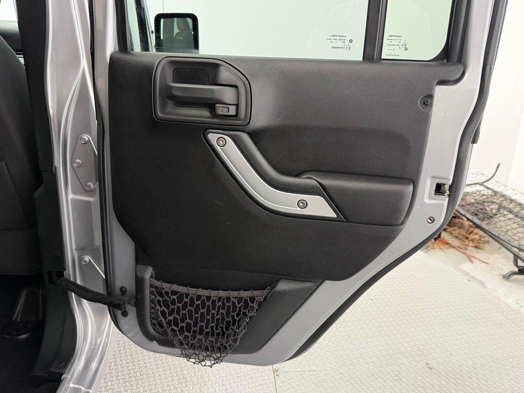 Jeep Wrangler Unlimited 4WD 4dr Rubicon 2015