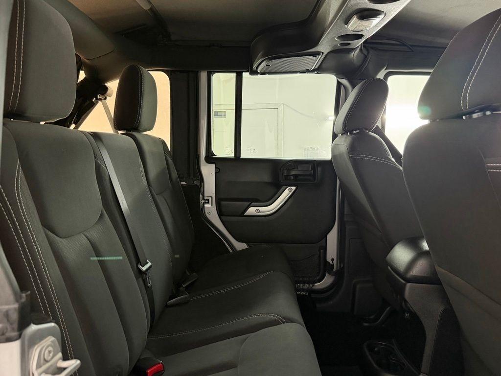 Jeep Wrangler Unlimited 4WD 4dr Rubicon 2015