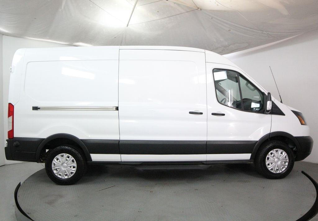 Ford Transit Van T-150 148" Med Rf 8600 GVWR Sliding RH Dr 2019
