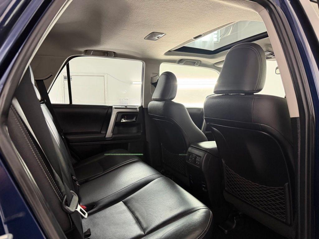 Toyota 4Runner 4WD 4dr V6 Trail Premium (Natl) 2015