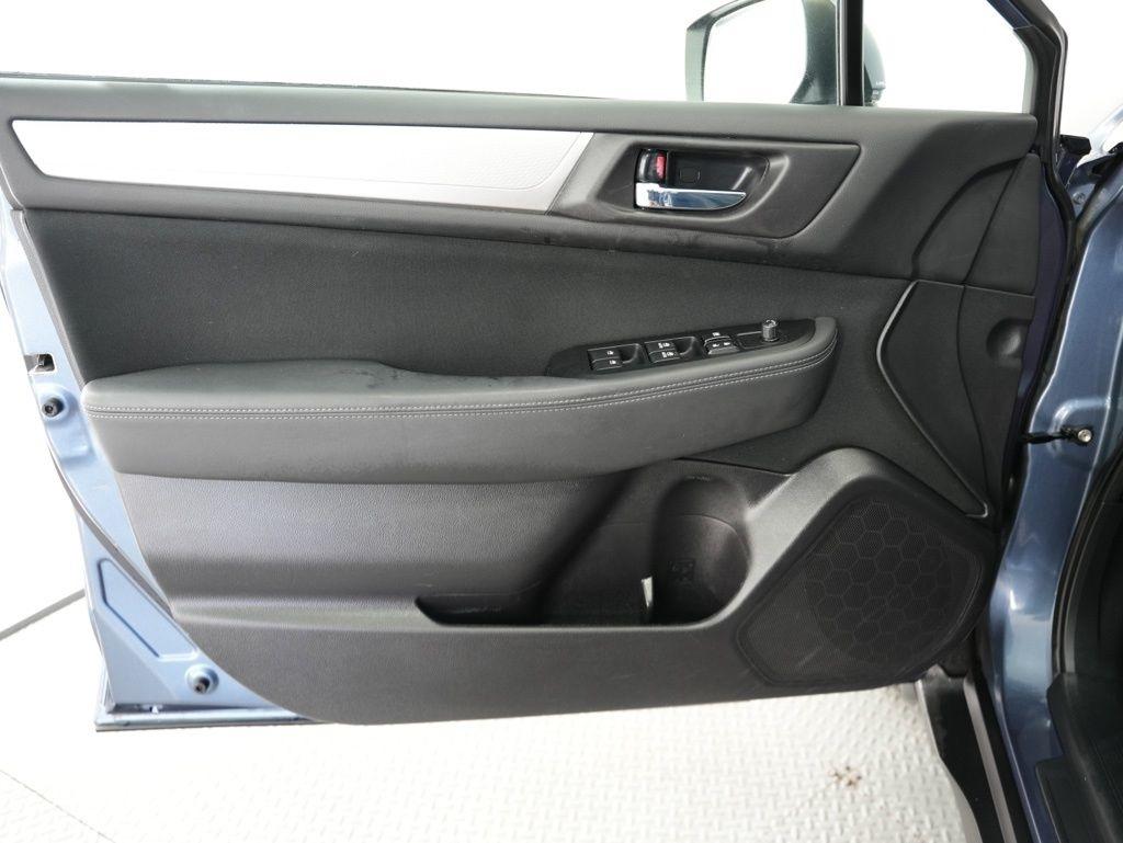 Subaru Outback 4dr Wgn 2.5i Premium PZEV 2016