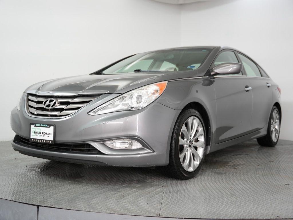 Hyundai Sonata 4dr Sdn 2.4L Auto SE 2011