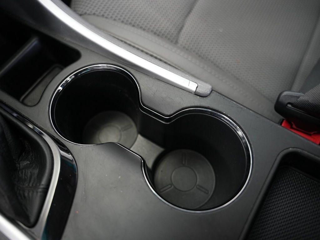 Hyundai Sonata 4dr Sdn 2.4L Auto SE 2011