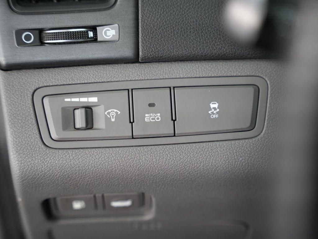 Hyundai Sonata 4dr Sdn 2.4L Auto SE 2011