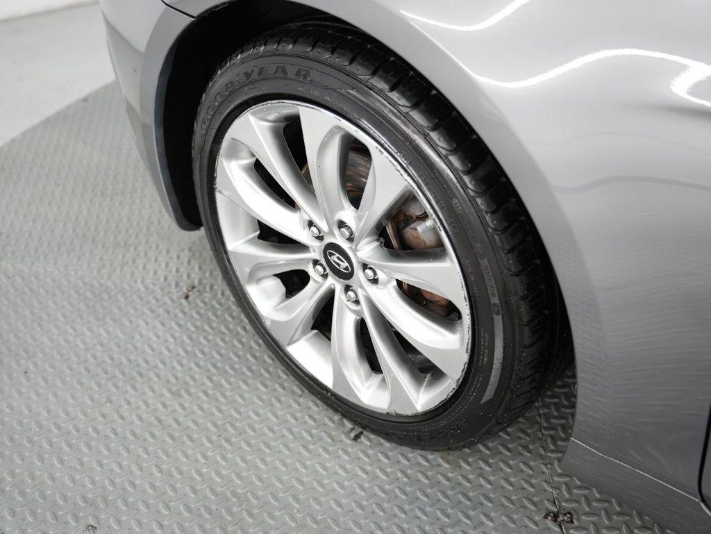 Hyundai Sonata 4dr Sdn 2.4L Auto SE 2011