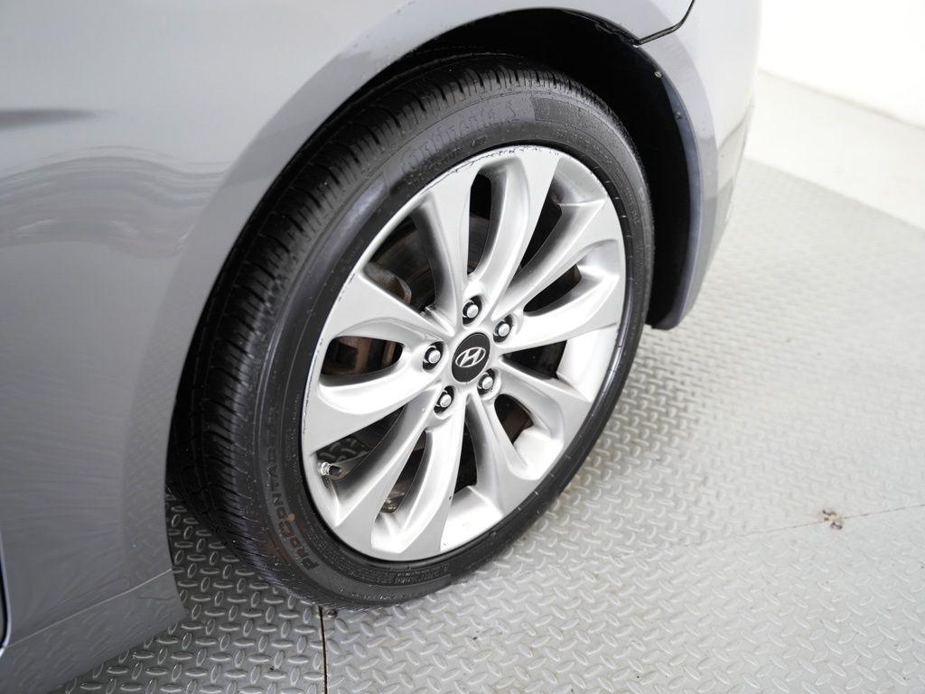 Hyundai Sonata 4dr Sdn 2.4L Auto SE 2011