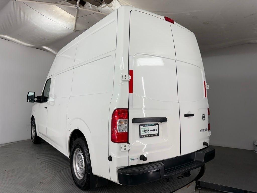 Nissan NV Cargo NV3500 HD High Roof V8 S 2019