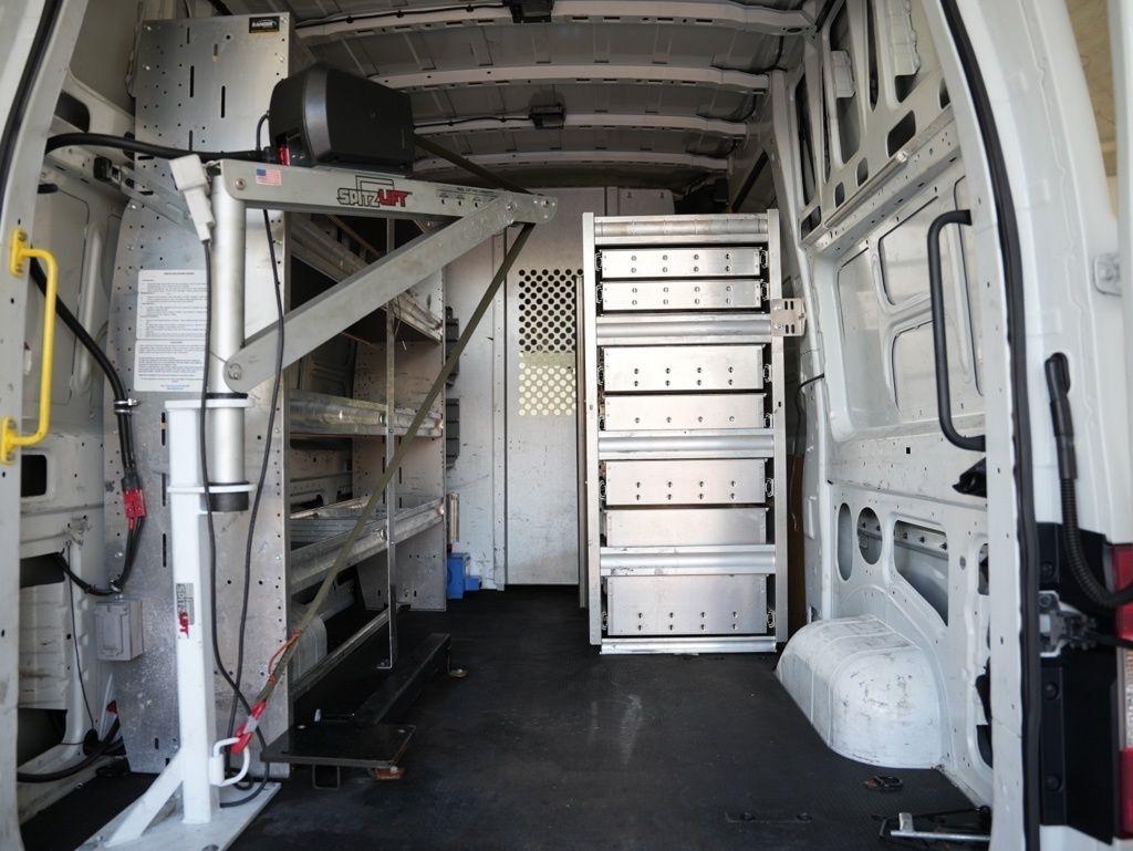Nissan NV Cargo NV3500 HD High Roof V8 S 2019